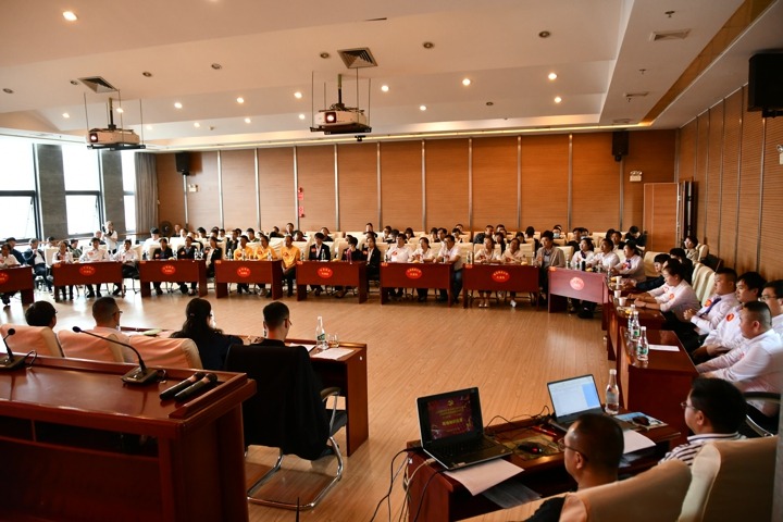 云南省煤炭产业集团（云顶国际集团）党委组织发展进建“三个条例”现场知识较量活动