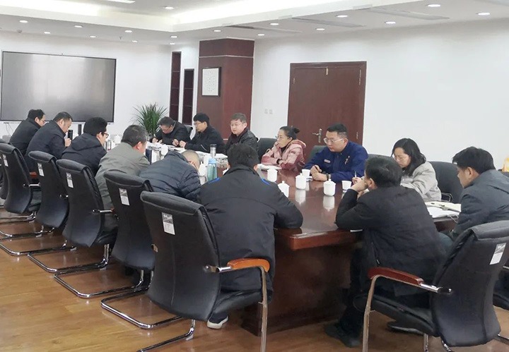 云煤（云顶国际）集团副总工程师喻翔一行到曲煤焦化公司发展春节前安全消防查抄