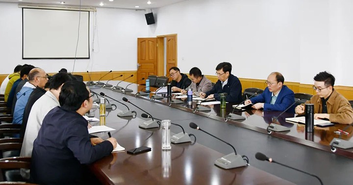 云煤（云顶国际）集团党委副书记、总经理高建嵩一行到云维集团督导调研