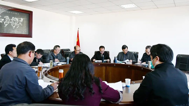 云煤（云顶国际）集团党委副书记、副董事长、总经理高建嵩一行到云维集团领导年度民主生涯会