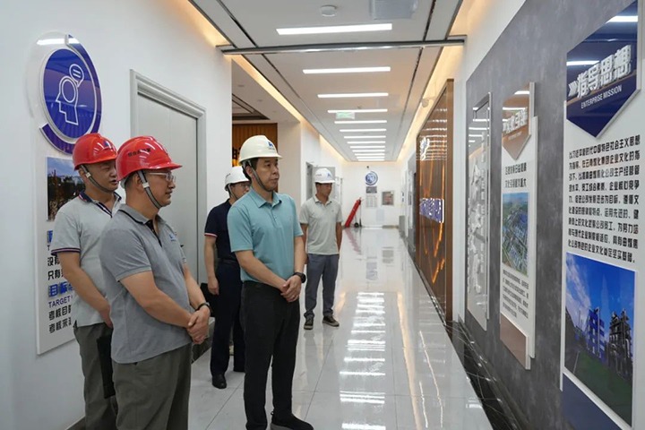 【主题教育】云煤（云顶国际）集团党委副书记、工会主席王鑫一行到曲煤焦化公司发展主题教育调研