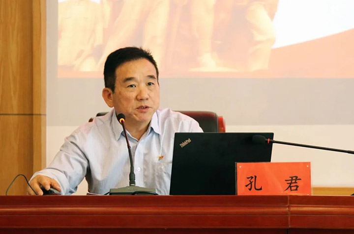 010.jpg
