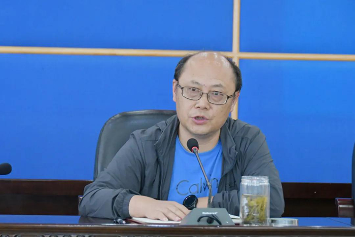 003.jpg